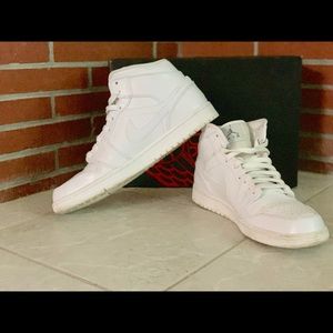 Air Jordan 1 Mid